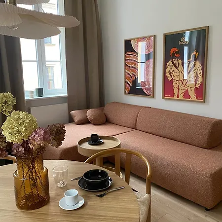 Apartment Townhall *