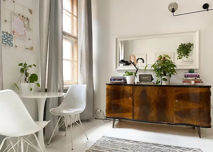 Apartment Townhall *