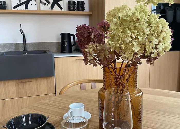 Townhall Apartment *